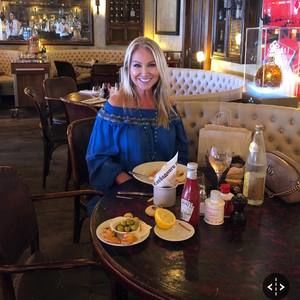 Meet your Posher, Gabriela